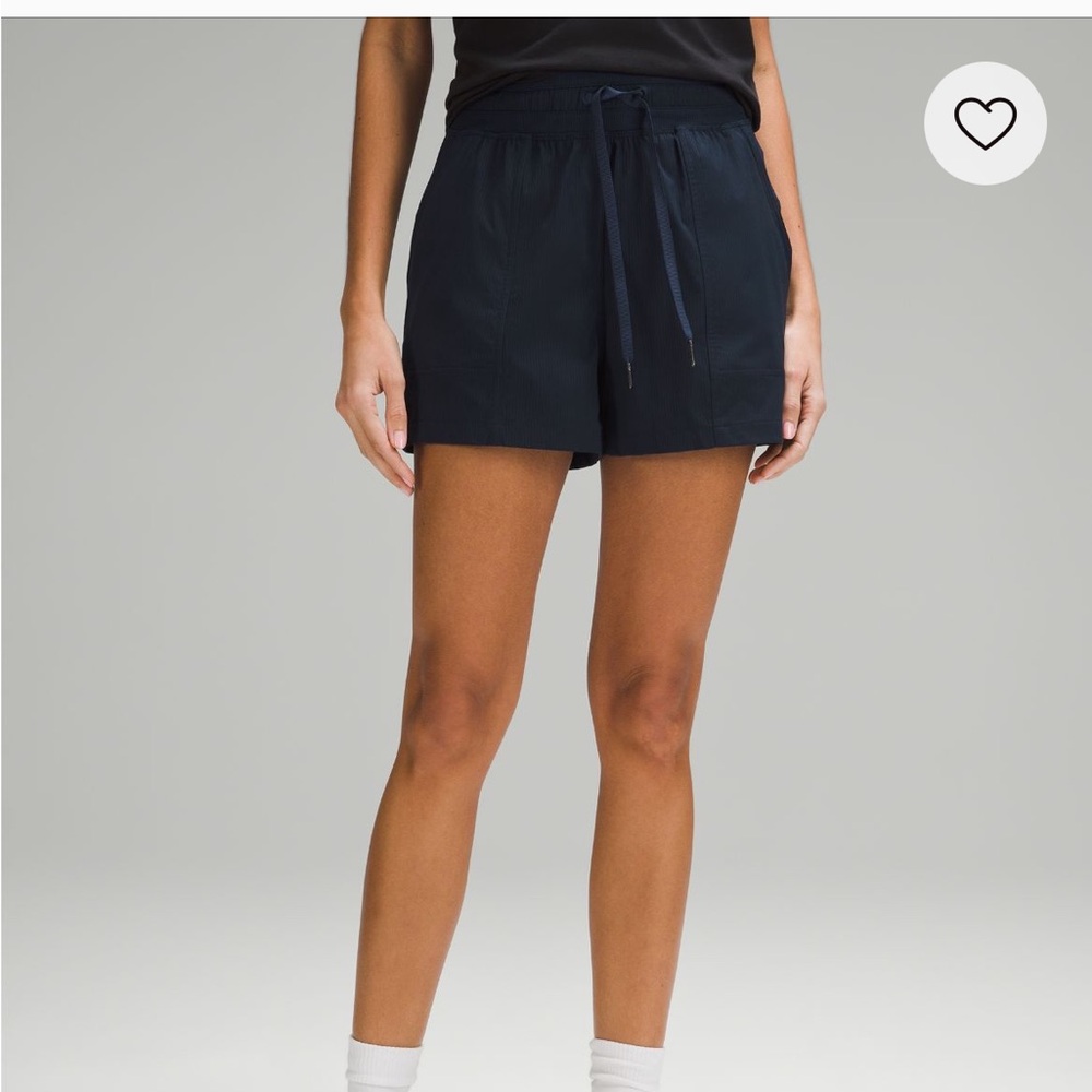 Lululemon Dance Studio High-Rise Short 3.5" *True Navy Size 8 - Picture 5 of 7